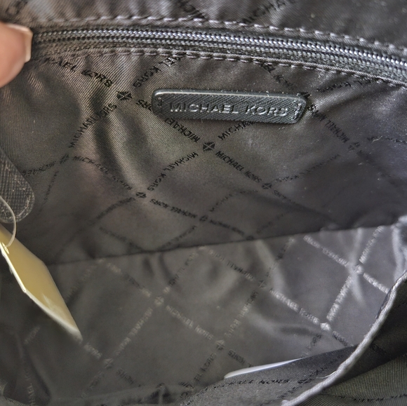 Michale Kors Black Crossbody Purse and Billfold Wallet bundle - Picture 8 of 9